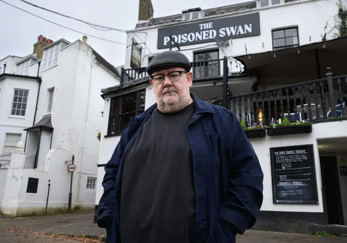 Johnny Vegas - smoking litter campaign